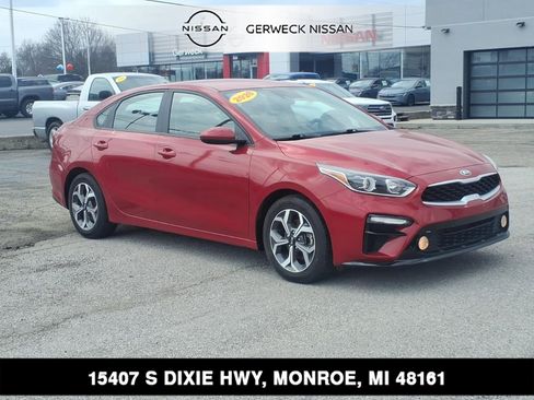Used 2020 Kia Forte LXS FWD image 1