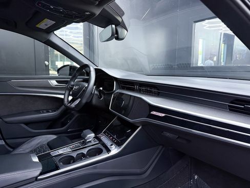 Used 2021 Audi RS 6 image 25