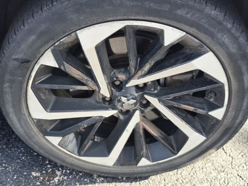 Used 2022 Mitsubishi Outlander SE AWD/4WD image 16