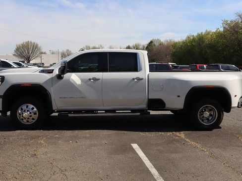 New 2026 GMC Sierra 3500 Denali w/ Denali Reserve Package AWD/4WD image 5