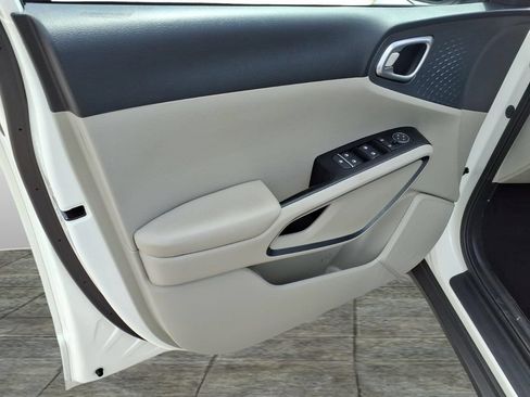 Used 2024 Kia Soul EX FWD image 14