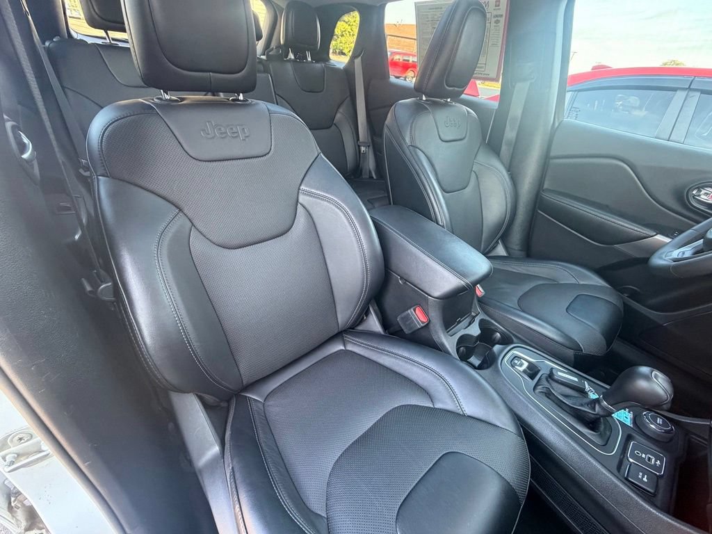 Used 2022 Jeep Cherokee Latitude Lux w/ Sun & Sound Group AWD/4WD image 44