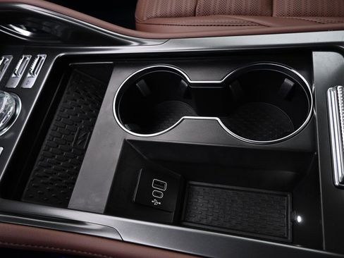 New 2026 Lincoln Nautilus Reserve image 32