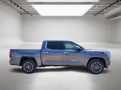 Used 2024 Toyota Tundra Limited AWD/4WD image 7