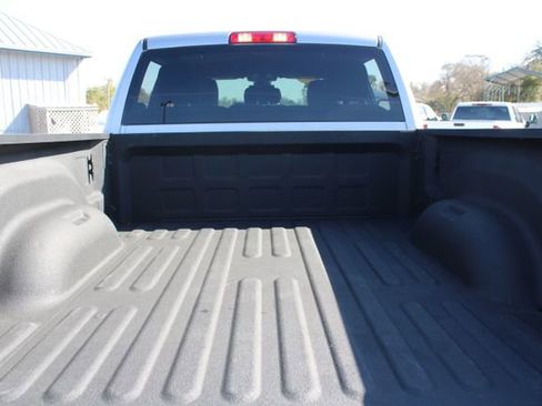 Used 2024 RAM 2500 Big Horn w/ Sport Appearance Package image 10