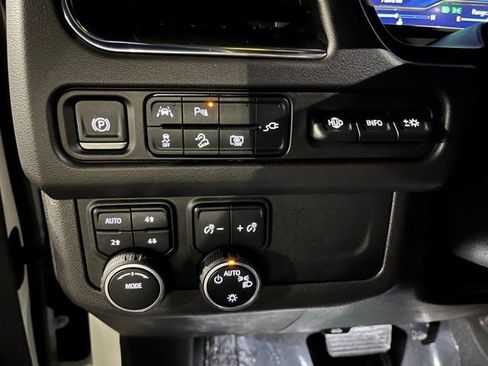 Used 2022 Chevrolet Tahoe High Country AWD/4WD image 37