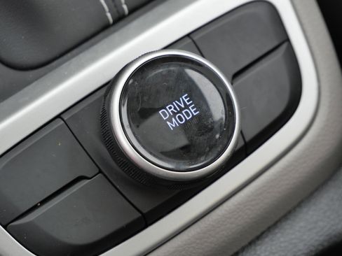 Certified 2023 Hyundai Venue SEL w/ Cargo Package image 27