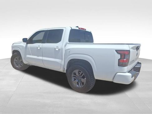 Certified 2025 Nissan Frontier SV RWD image 6