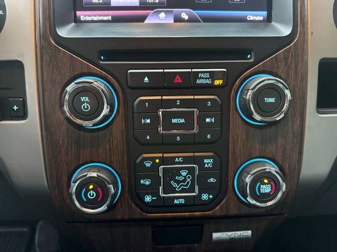 Used 2013 Ford F150 Lariat w/ Mid Equipment Group image 16