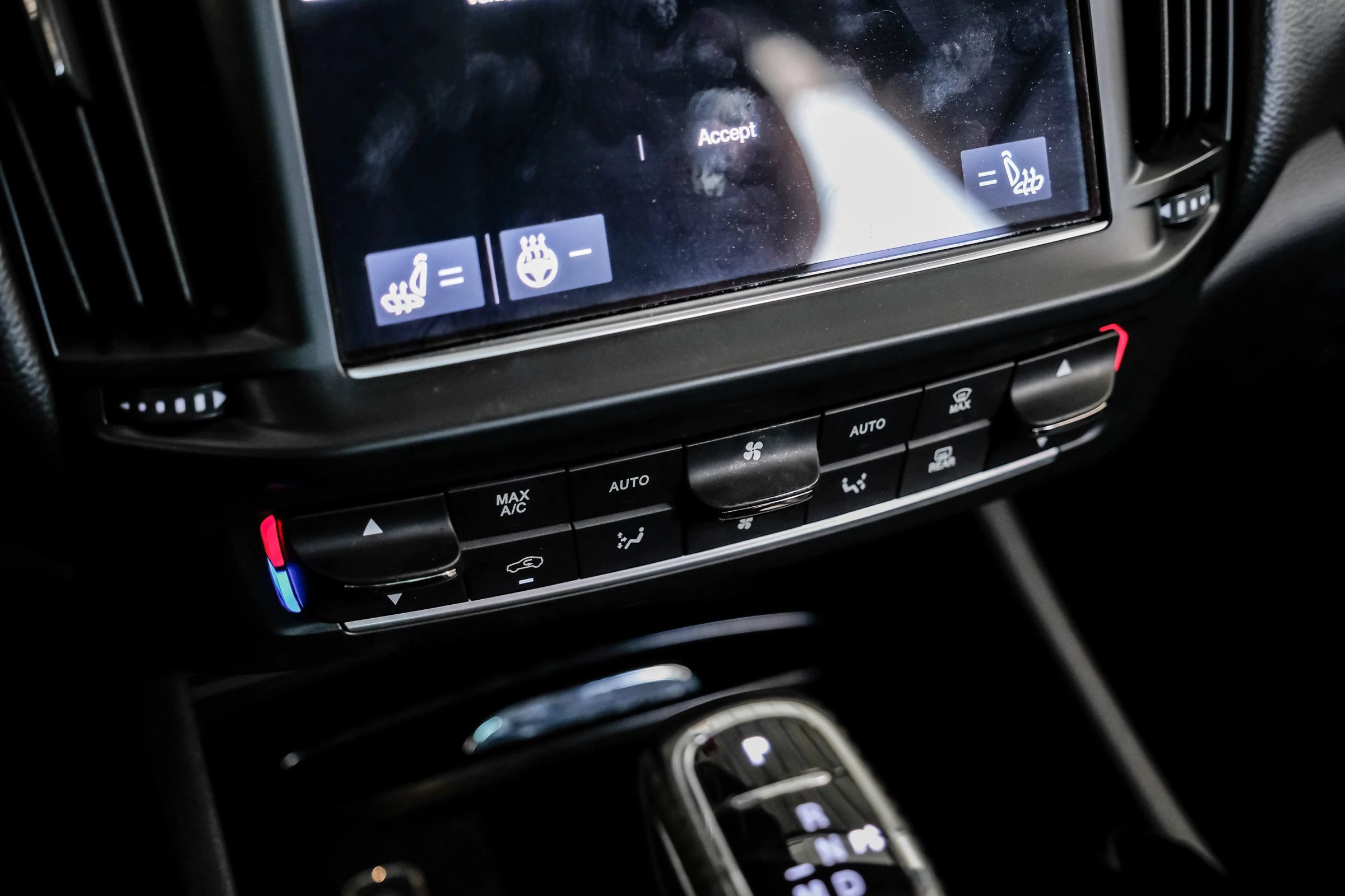 Used 2021 Maserati Levante AWD/4WD image 26