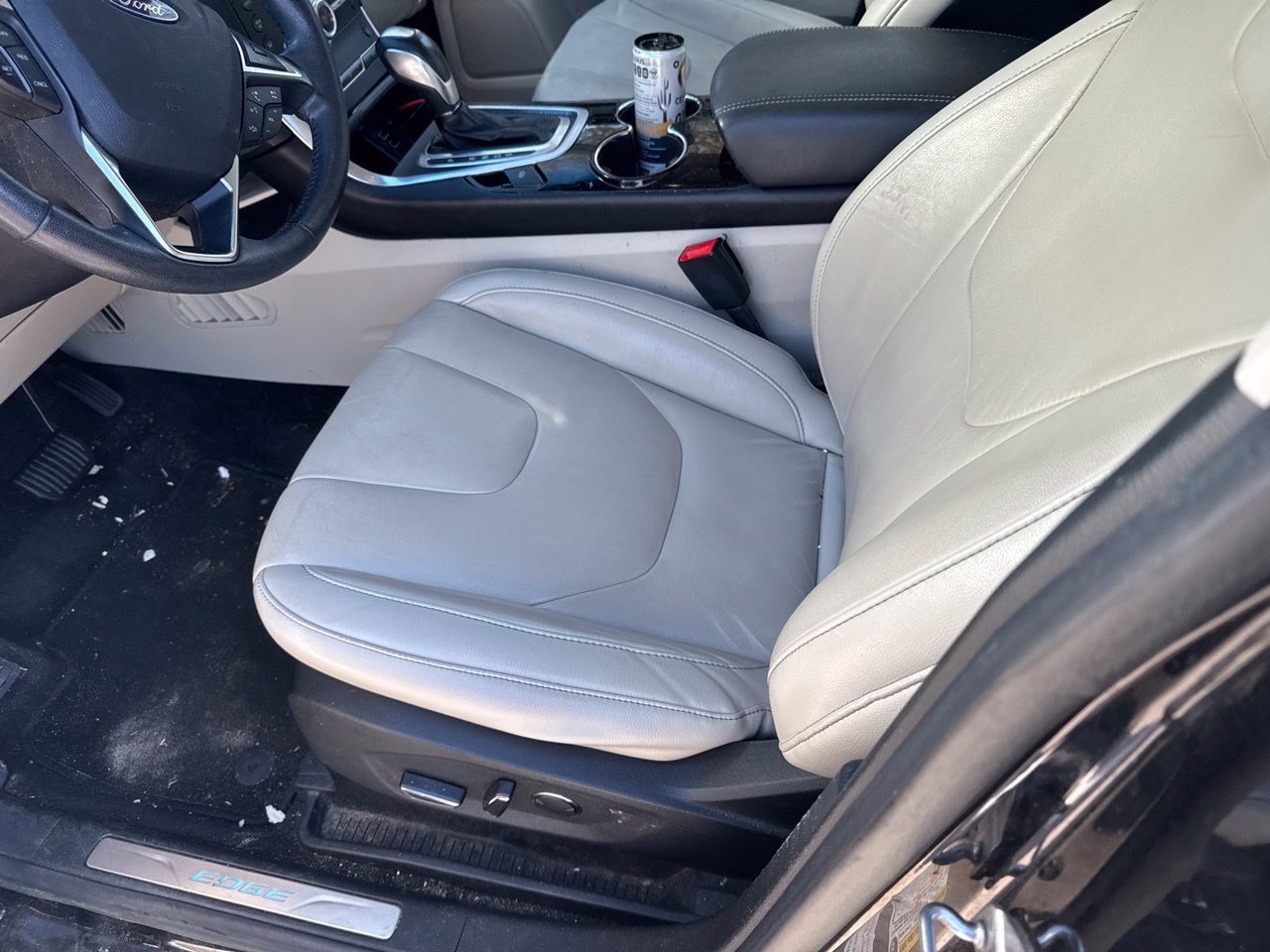 Used 2018 Ford Edge Titanium w/ Technology Package AWD/4WD image 5
