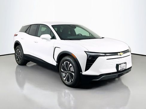 New 2026 Chevrolet Blazer EV LT image 3