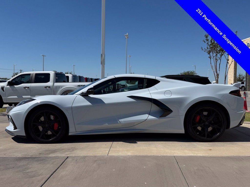 Used 2021 Chevrolet Corvette Stingray Preferred Cpe w/ Z51 Performance Package RWD image 12