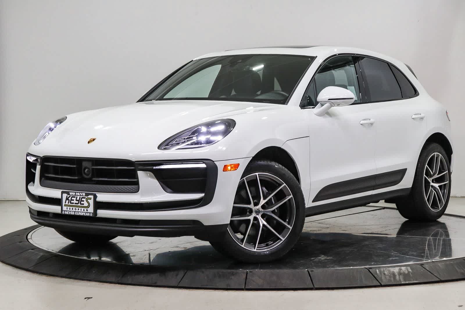 Used 2024 Porsche Macan AWD/4WD image 1