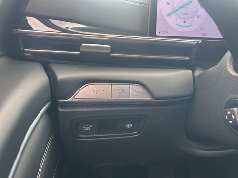 Used 2025 Genesis GV80 2.5T Standard image 17