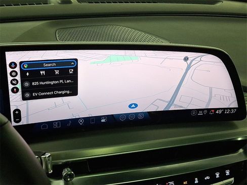 Used 2025 Cadillac Lyriq Sport image 3