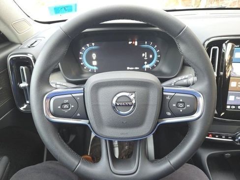 Used 2023 Volvo XC40 B5 Plus w/ Driver Assist Package image 22