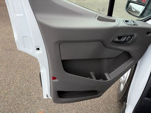 New 2026 Ford Transit 250 148 Medium Roof Extended AWD image 13