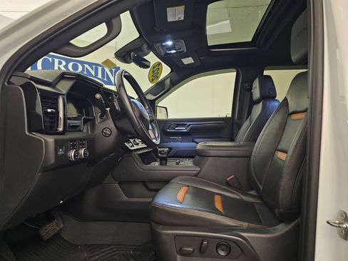 Used 2022 GMC Sierra 1500 AT4 w/ AT4 Premium Package AWD/4WD image 6