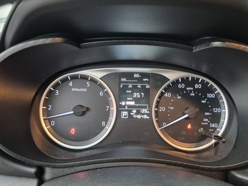 Used 2020 Nissan Versa S FWD image 30