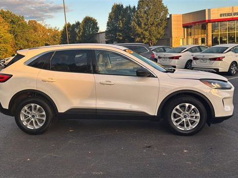 Used 2022 Ford Escape SE image 29