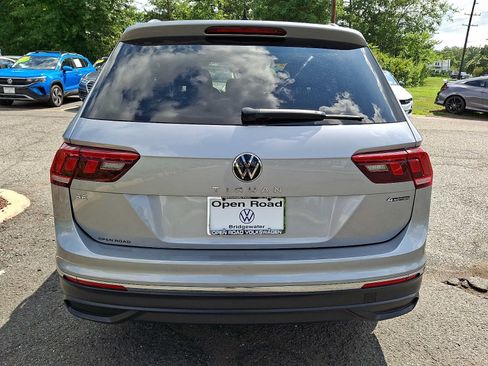Certified 2024 Volkswagen Tiguan SE AWD/4WD image 5