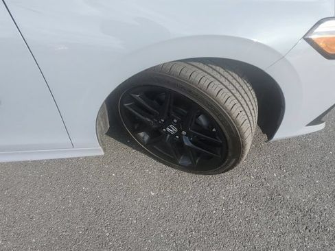 Used 2024 Honda Civic Sport image 9
