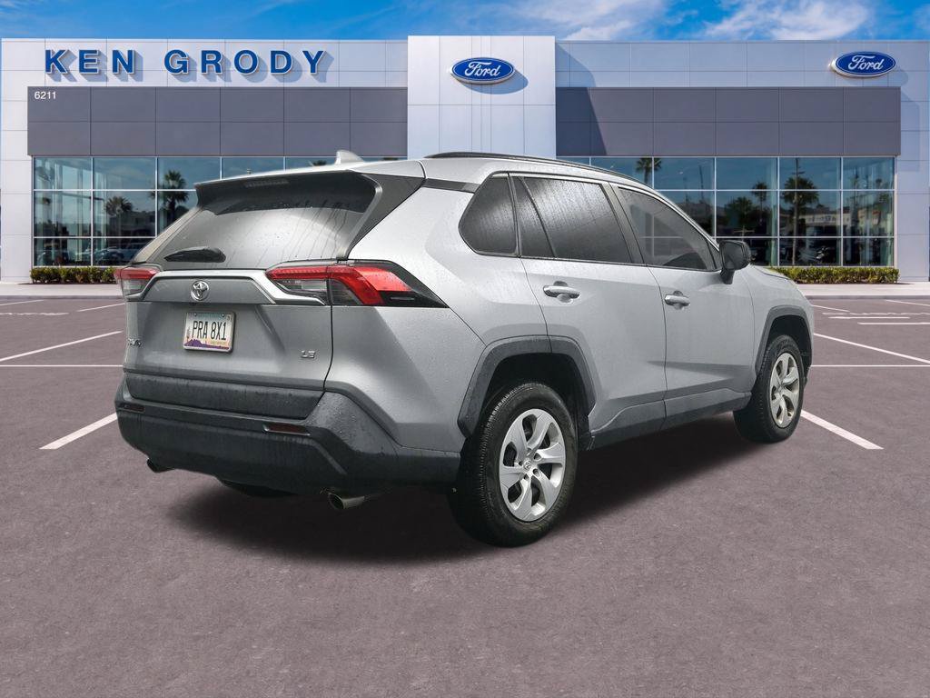 Used 2021 Toyota RAV4 LE w/ Carpet Mat Package (TMS) FWD image 7