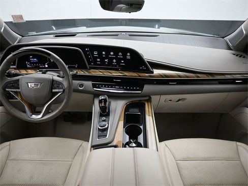 Used 2021 Cadillac Escalade ESV Sport Platinum image 12