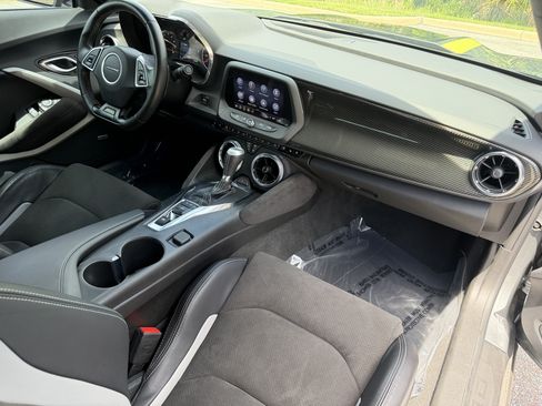 Used 2023 Chevrolet Camaro LT RWD image 15