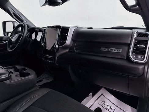 Used 2025 RAM 2500 Big Horn AWD/4WD image 31