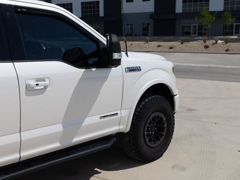 Used 2019 Ford F150 Lariat w/ Trailer Tow Package AWD/4WD image 12