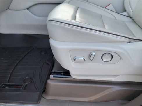 Used 2021 GMC Yukon XL Denali w/ Denali Premium Package image 22