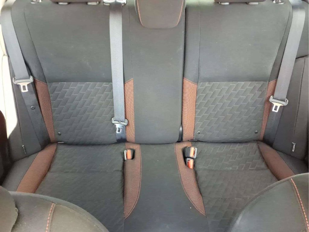 Used 2021 Nissan Kicks SR FWD image 16