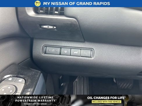 New 2026 Nissan Pathfinder Platinum AWD/4WD image 14