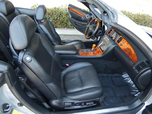 Used 2006 Lexus SC 430 Convertible RWD image 25