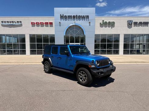 Used 2025 Jeep Wrangler Unlimited Sport AWD/4WD image 1