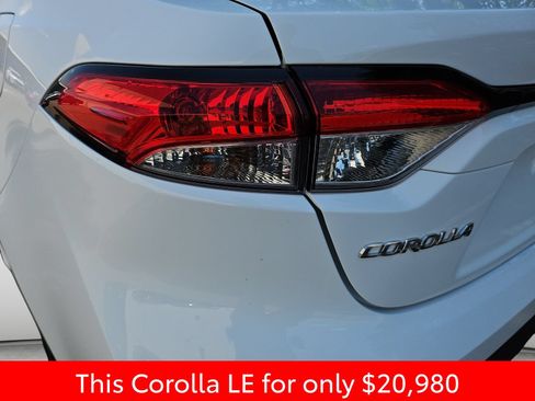 Used 2024 Toyota Corolla LE FWD image 20