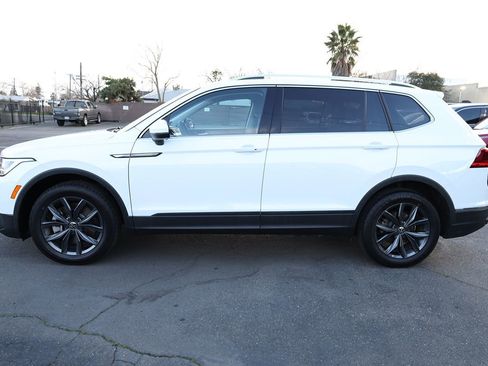 Used 2022 Volkswagen Tiguan SE image 7