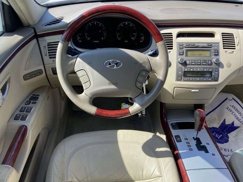 Used 2008 Hyundai Azera Limited FWD image 9