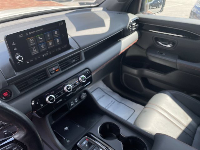 Certified 2024 Honda Pilot TrailSport image 19