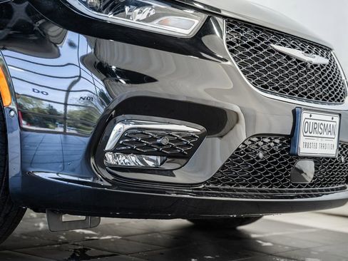 New 2026 Chrysler Pacifica Select image 14