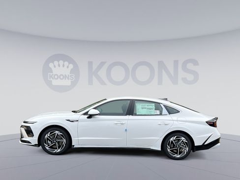 New 2026 Hyundai Sonata SEL image 2