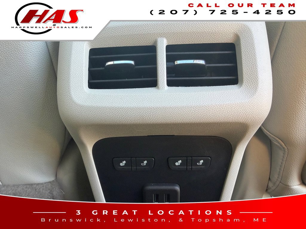 Used 2020 GMC Terrain Denali w/ Denali Premium Package AWD/4WD image 12