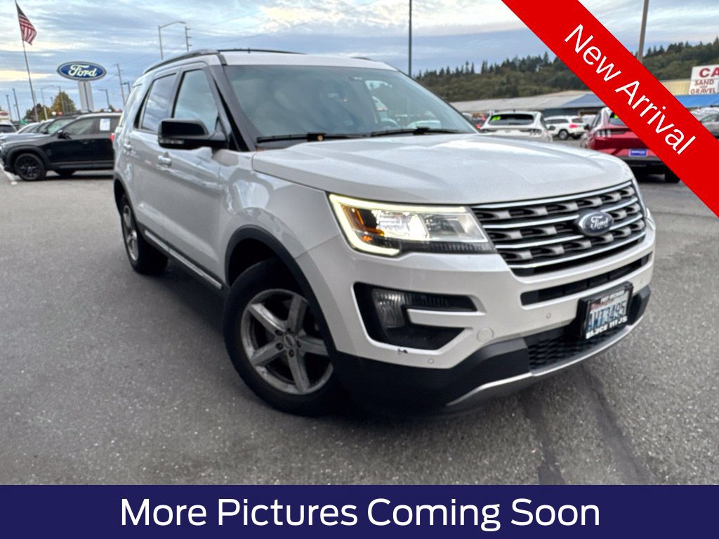 Used 2016 Ford Explorer XLT w/ Equipment Group 202A AWD/4WD image 1