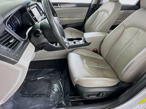 Used 2019 Hyundai Sonata Limited w/ Ultimate Package 02 FWD image 9