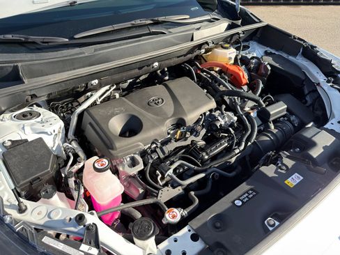 Used 2025 Toyota RAV4 SE image 38