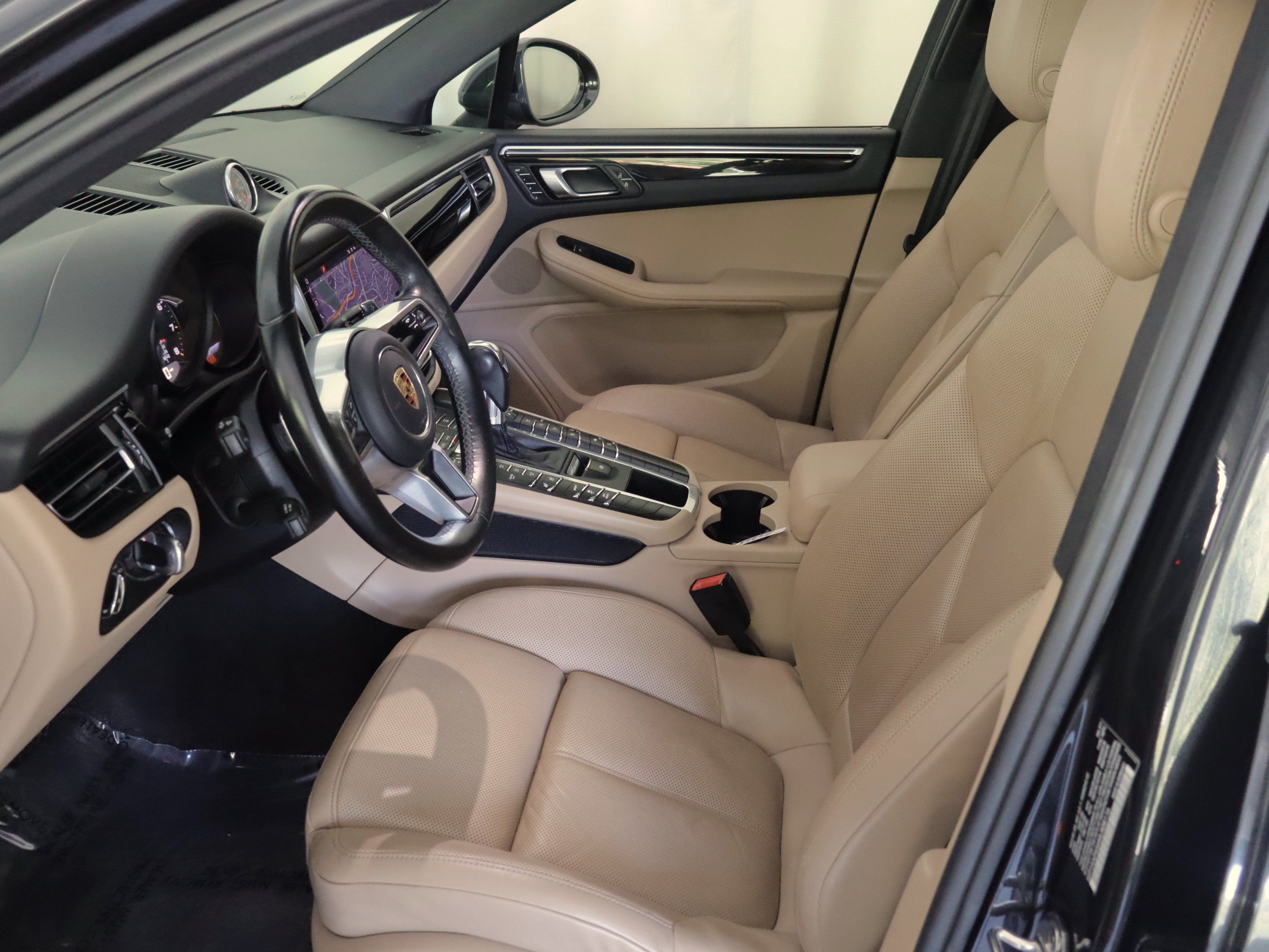 Used 2021 Porsche Macan AWD/4WD image 9
