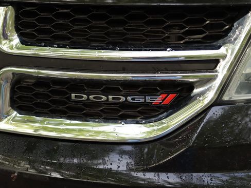 Used 2017 Dodge Journey SE FWD image 30