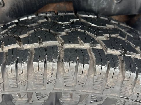 Used 2004 Chevrolet Tahoe Z71 w/ Z71 Preferred Equipment Group image 9